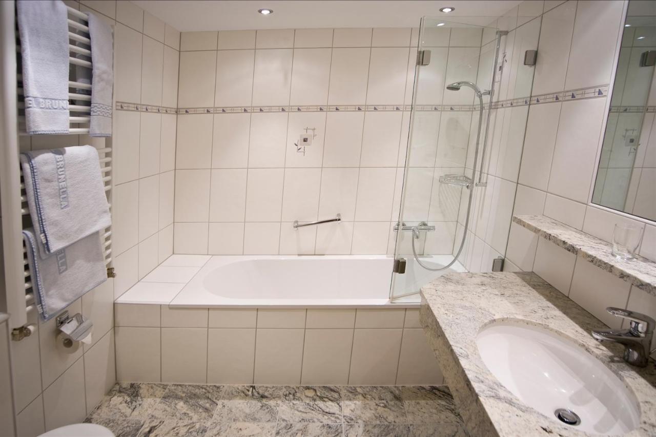 Hotel Brunella ฟานดันส์ ภายนอก รูปภาพ