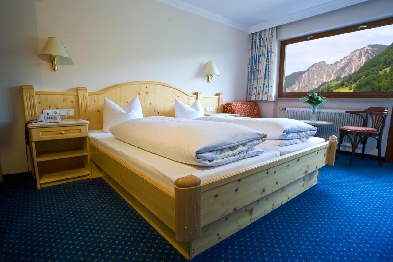 Hotel Brunella ฟานดันส์ ภายนอก รูปภาพ