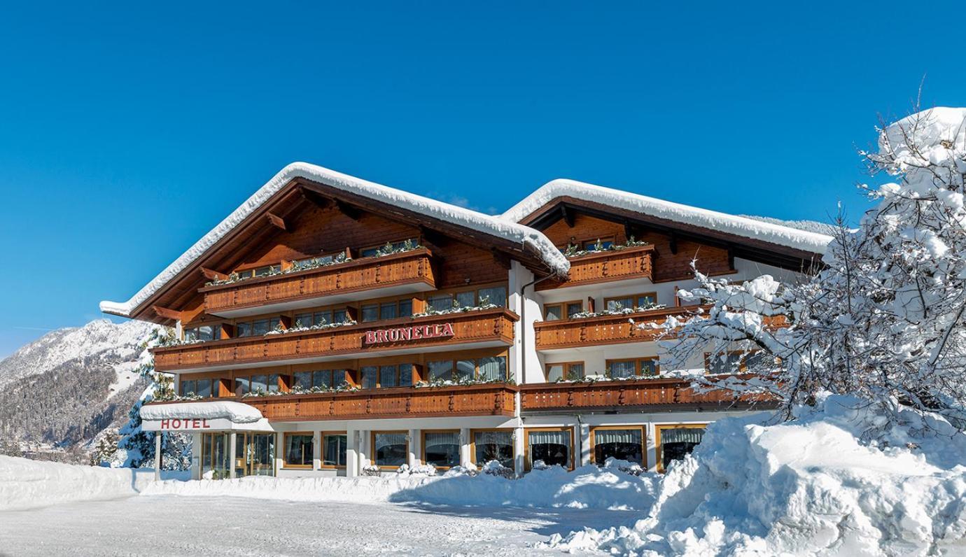 Hotel Brunella ฟานดันส์ ภายนอก รูปภาพ