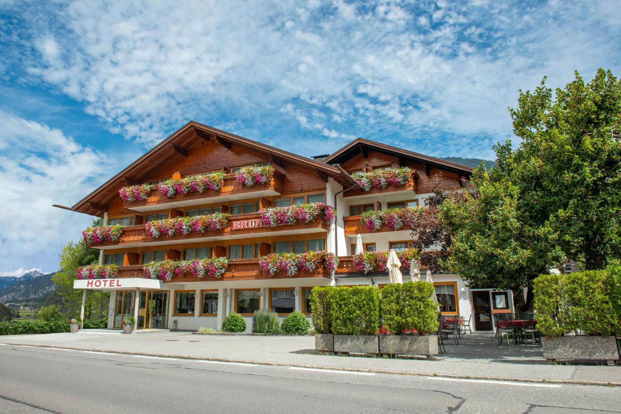 Hotel Brunella ฟานดันส์ ภายนอก รูปภาพ